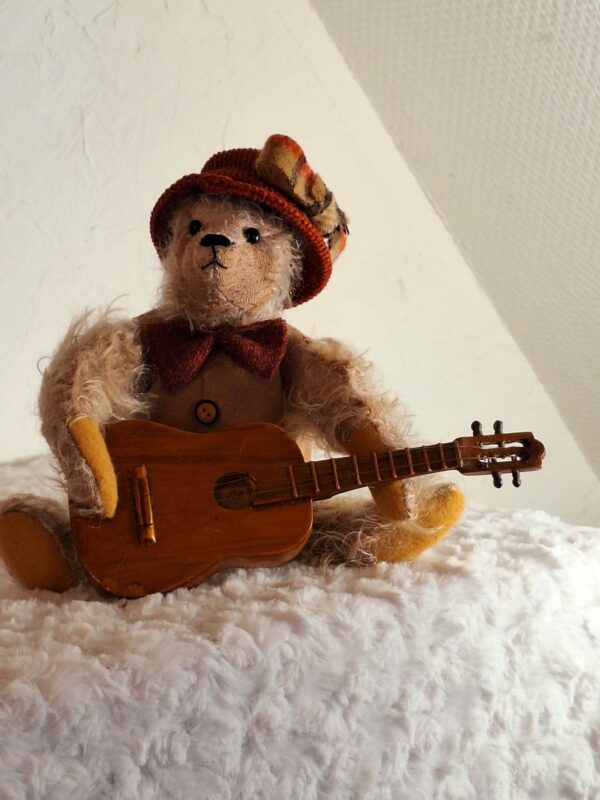 BALTAZAR A LA GUITARE