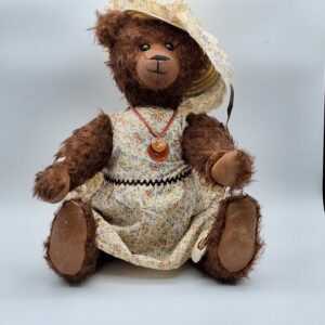 ELODIE ET SA PETITE ROBE FLEURIE